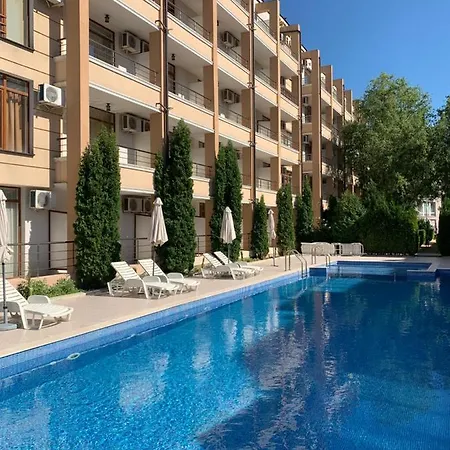 Saint Elena Apartment